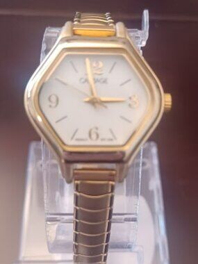 Vintage TIMEX CARRIAGE INDIGLO Gold Tone Watch - WORKS!